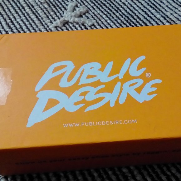 SUBTLE SILVER MIRROR PERSPEX BLOCK MID HEELS - Picture 4 of 13